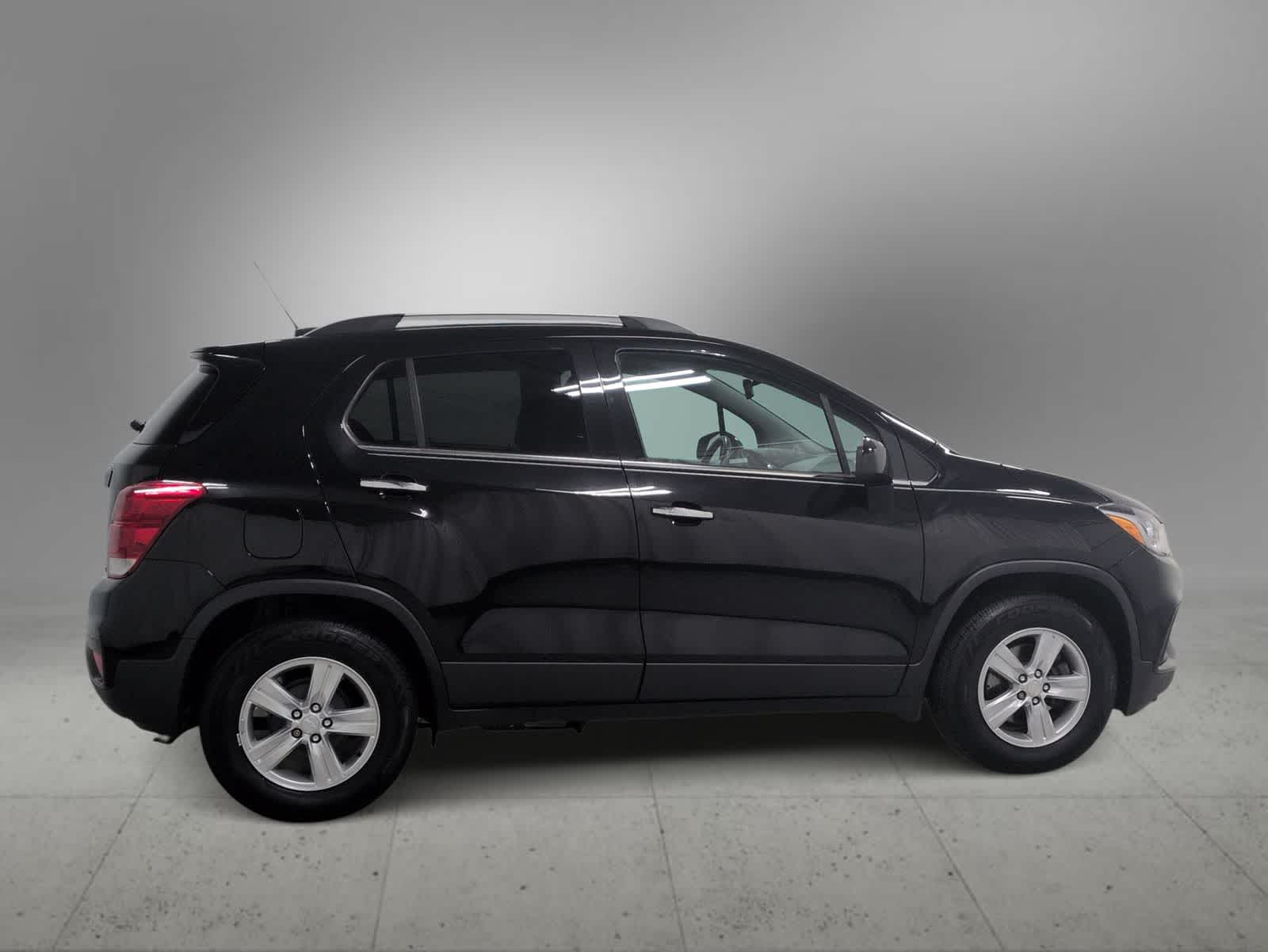 Thumbnail: 2019 Chevrolet Trax - 9