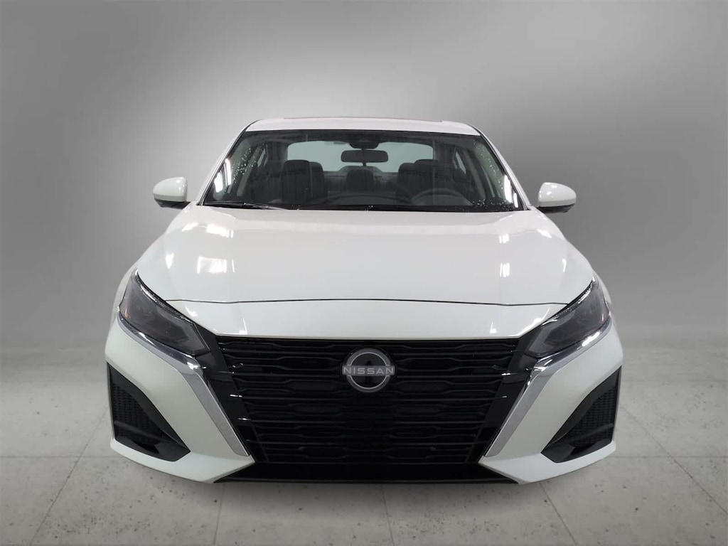 New 2025 Nissan Altima SL Sedan