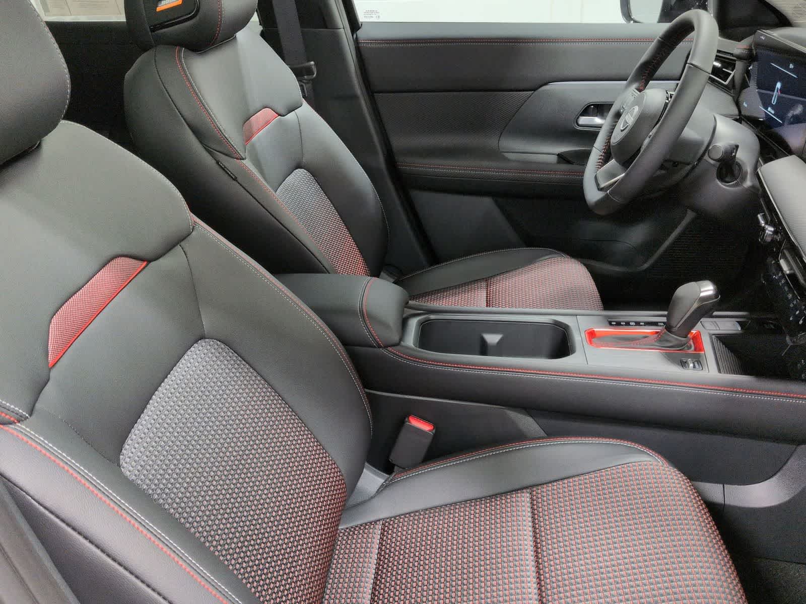 Thumbnail: 2026 Nissan Kicks - 24