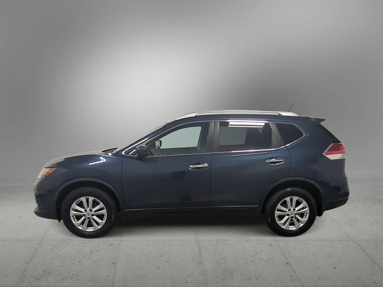 Thumbnail: 2016 Nissan Rogue - 5