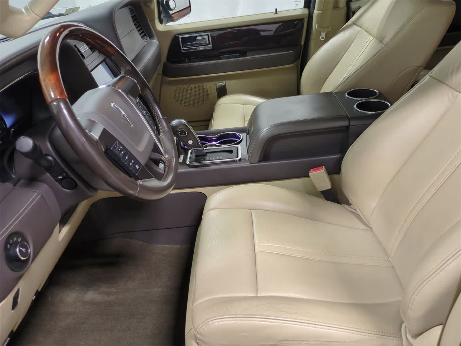 Thumbnail: 2017 Lincoln Navigator - 17