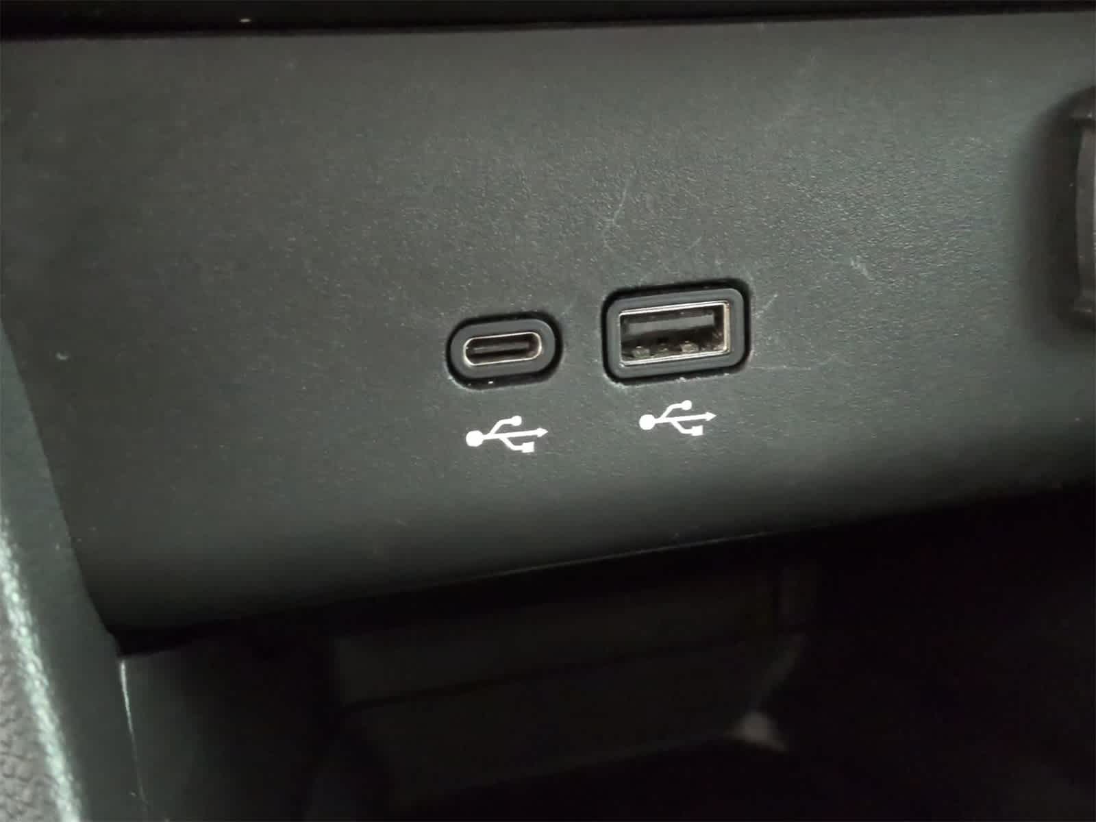 Thumbnail: 2024 Buick Encore GX - 30