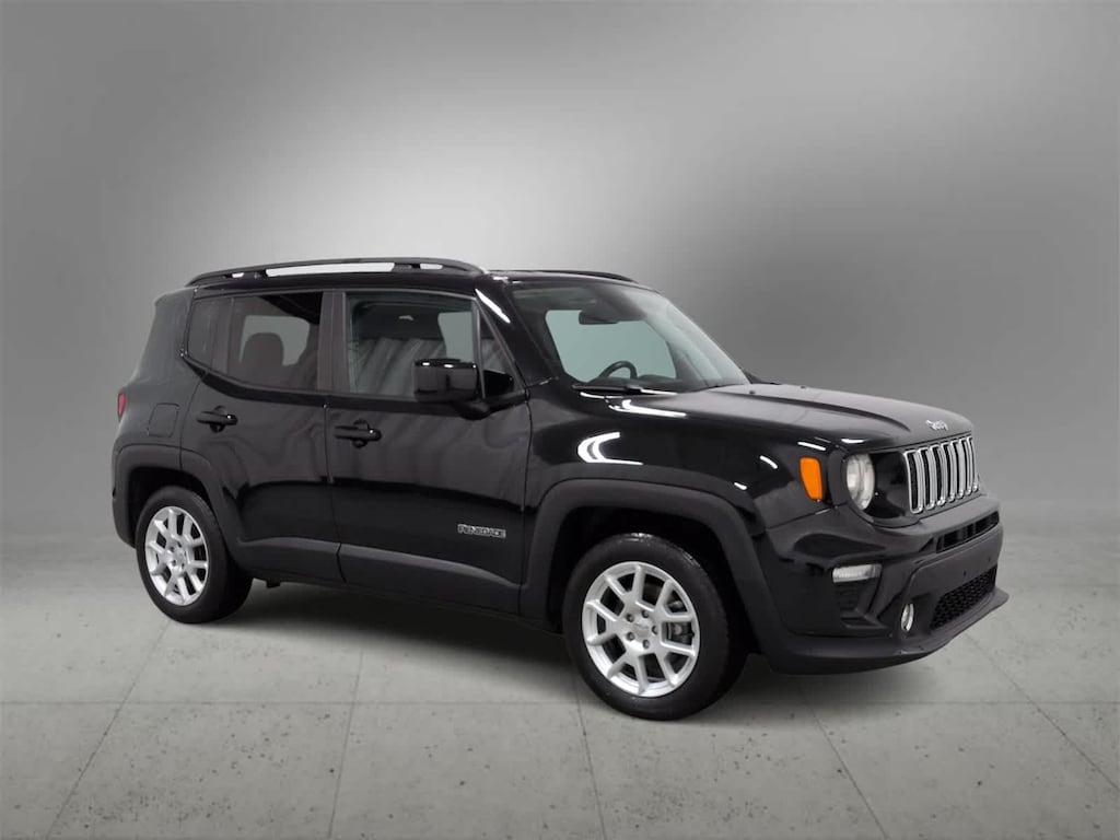 Used 2019 Jeep Renegade Latitude FWD SUV