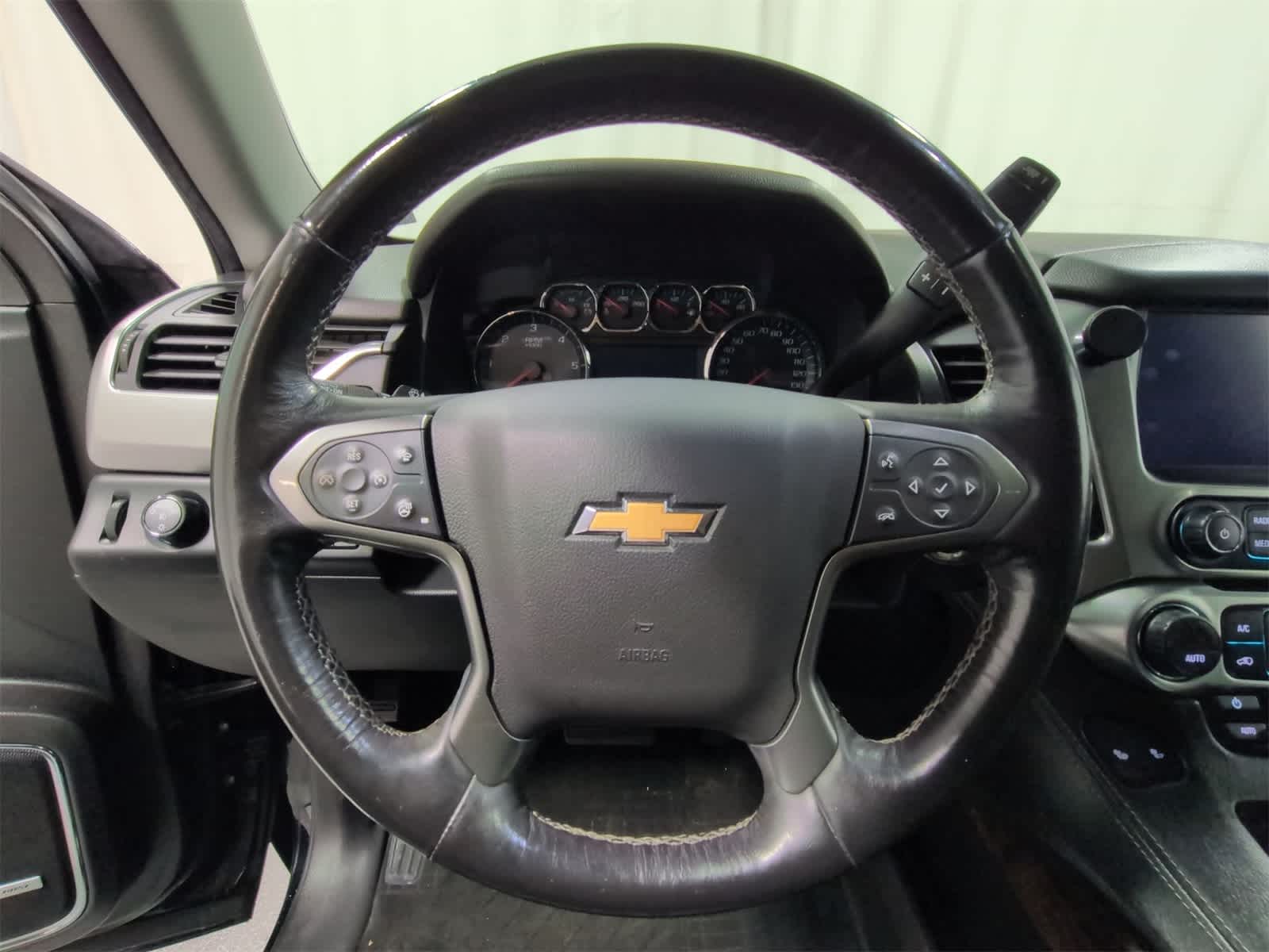 Thumbnail: 2018 Chevrolet Suburban - 25