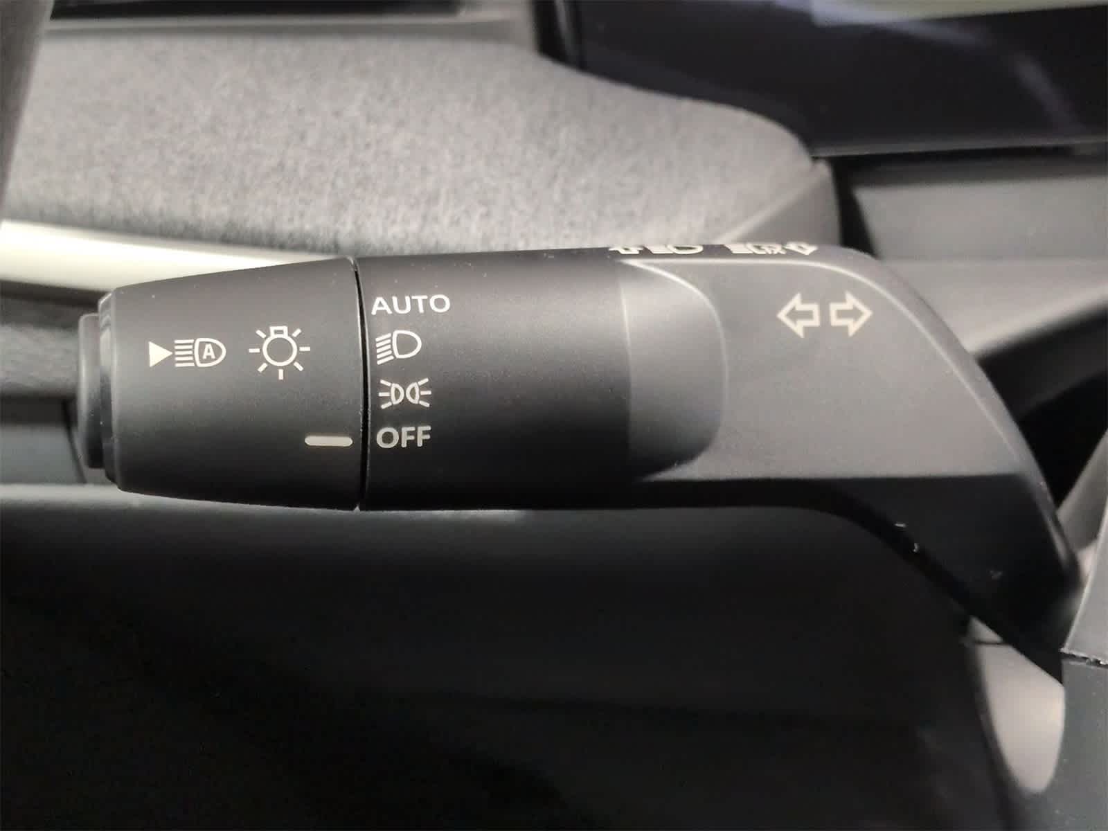 Thumbnail: 2026 Nissan Kicks - 27