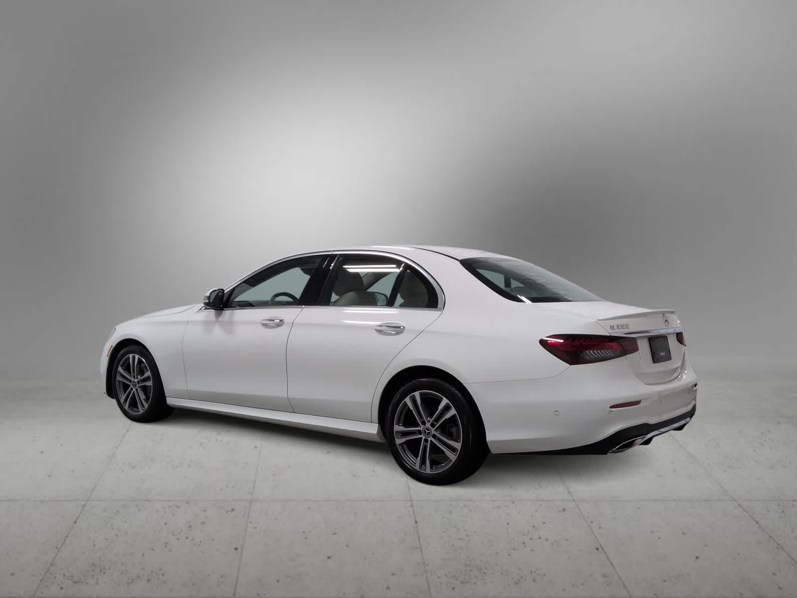 Thumbnail: 2021 Mercedes-Benz E-Class - 6