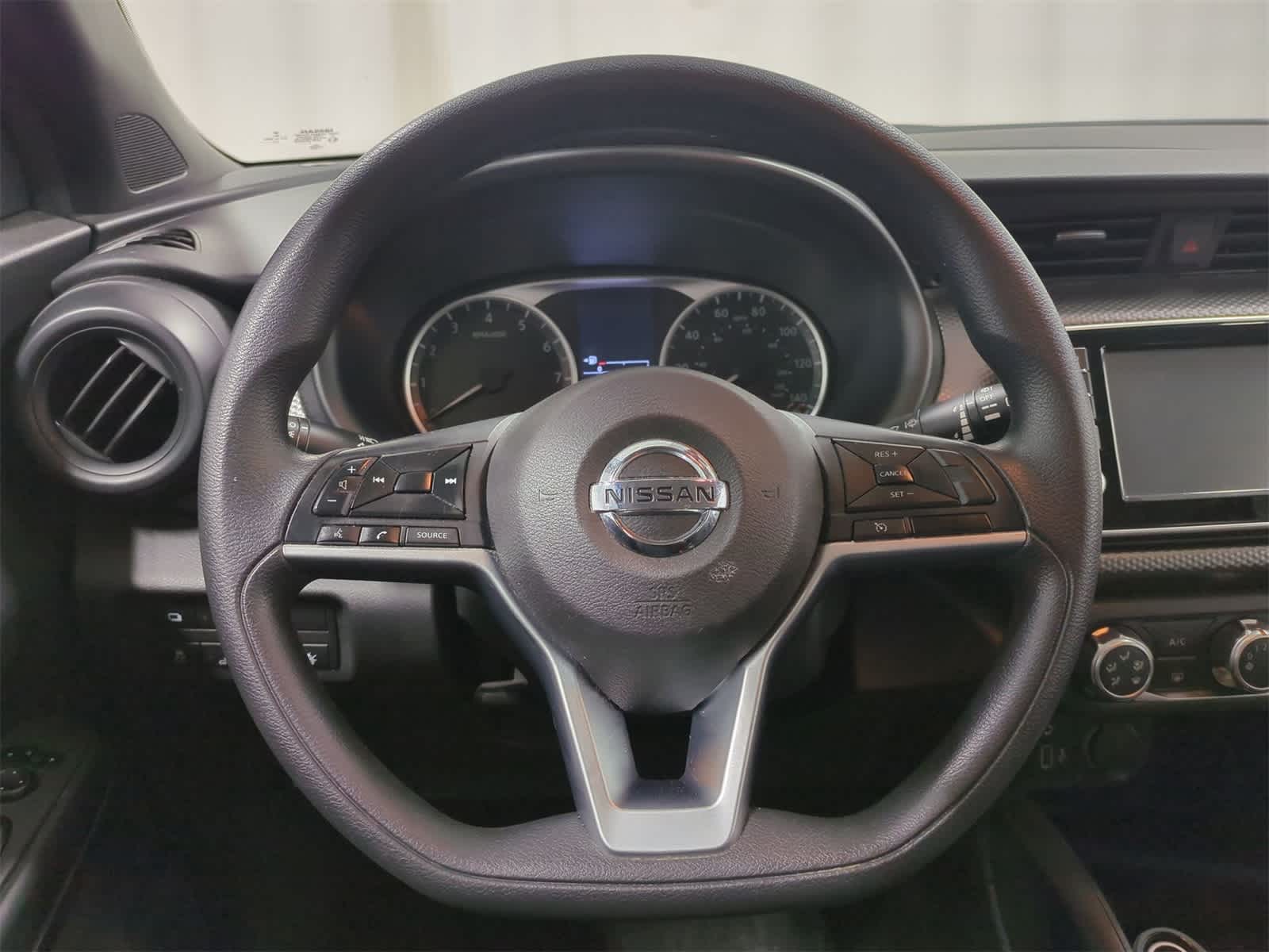 Thumbnail: 2020 Nissan Kicks - 23