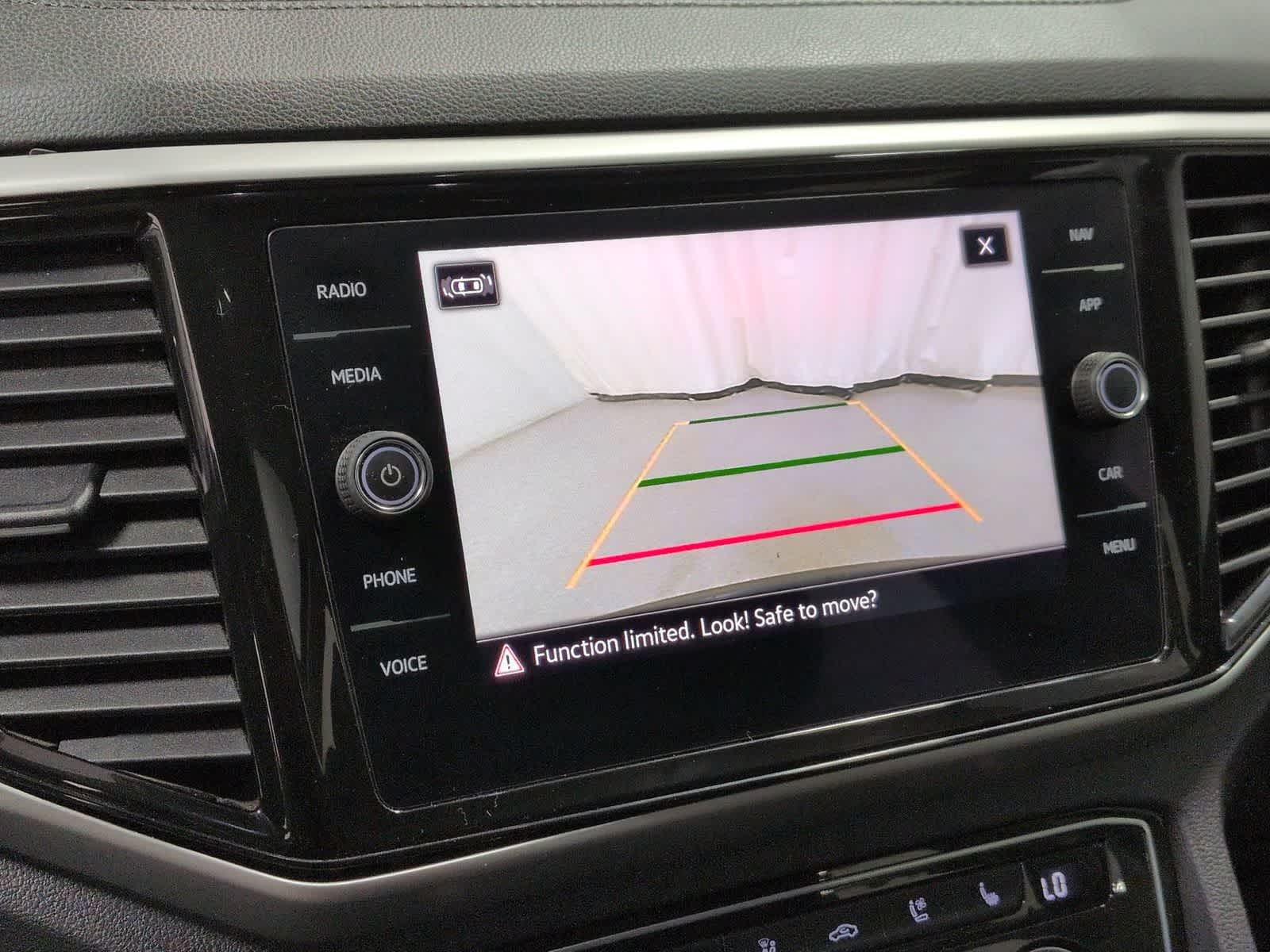 Thumbnail: 2021 Volkswagen Atlas - 30