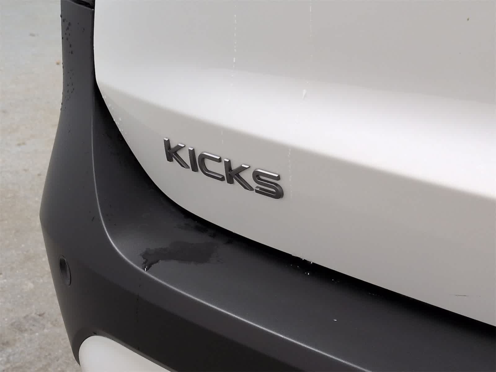 Thumbnail: 2026 Nissan Kicks - 12