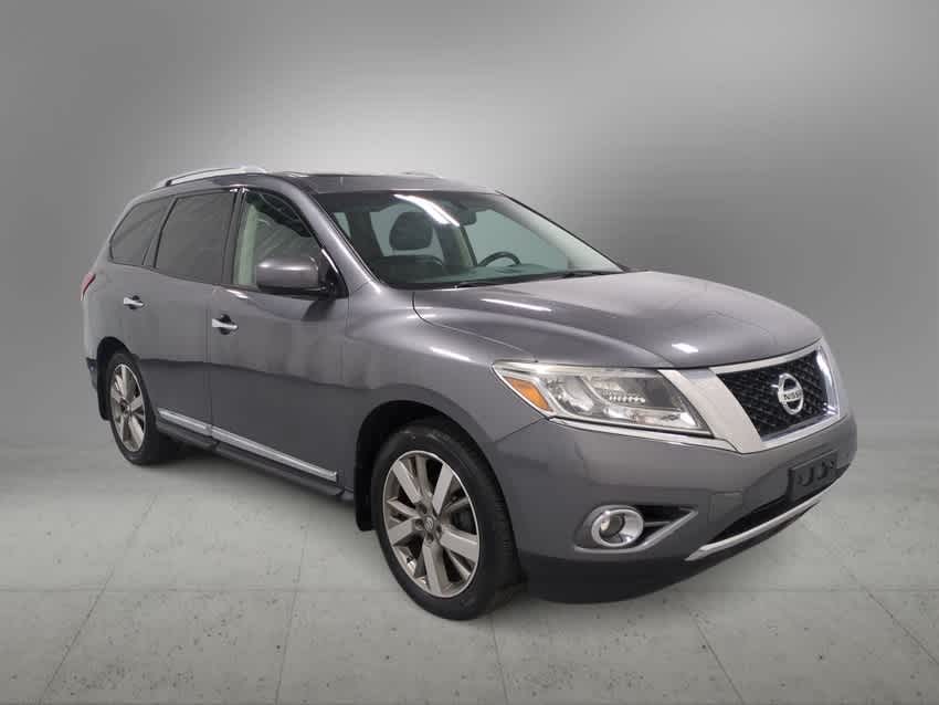 Used 2015 Nissan Pathfinder Platinum with VIN 5N1AR2MM9FC638821 for sale in Farmington, MI