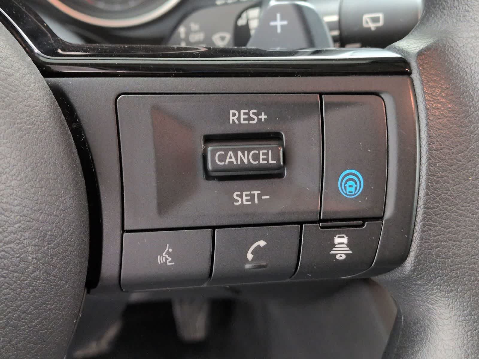 Thumbnail: 2023 Nissan Rogue - 25