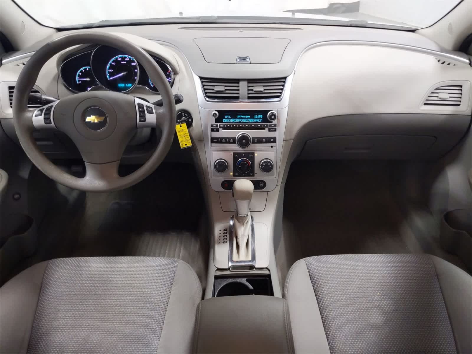 Thumbnail: 2011 Chevrolet Malibu - 14