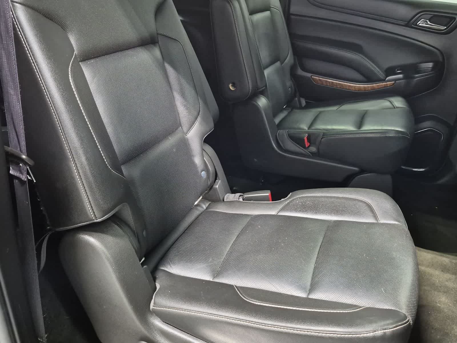 Thumbnail: 2016 Chevrolet Suburban - 21