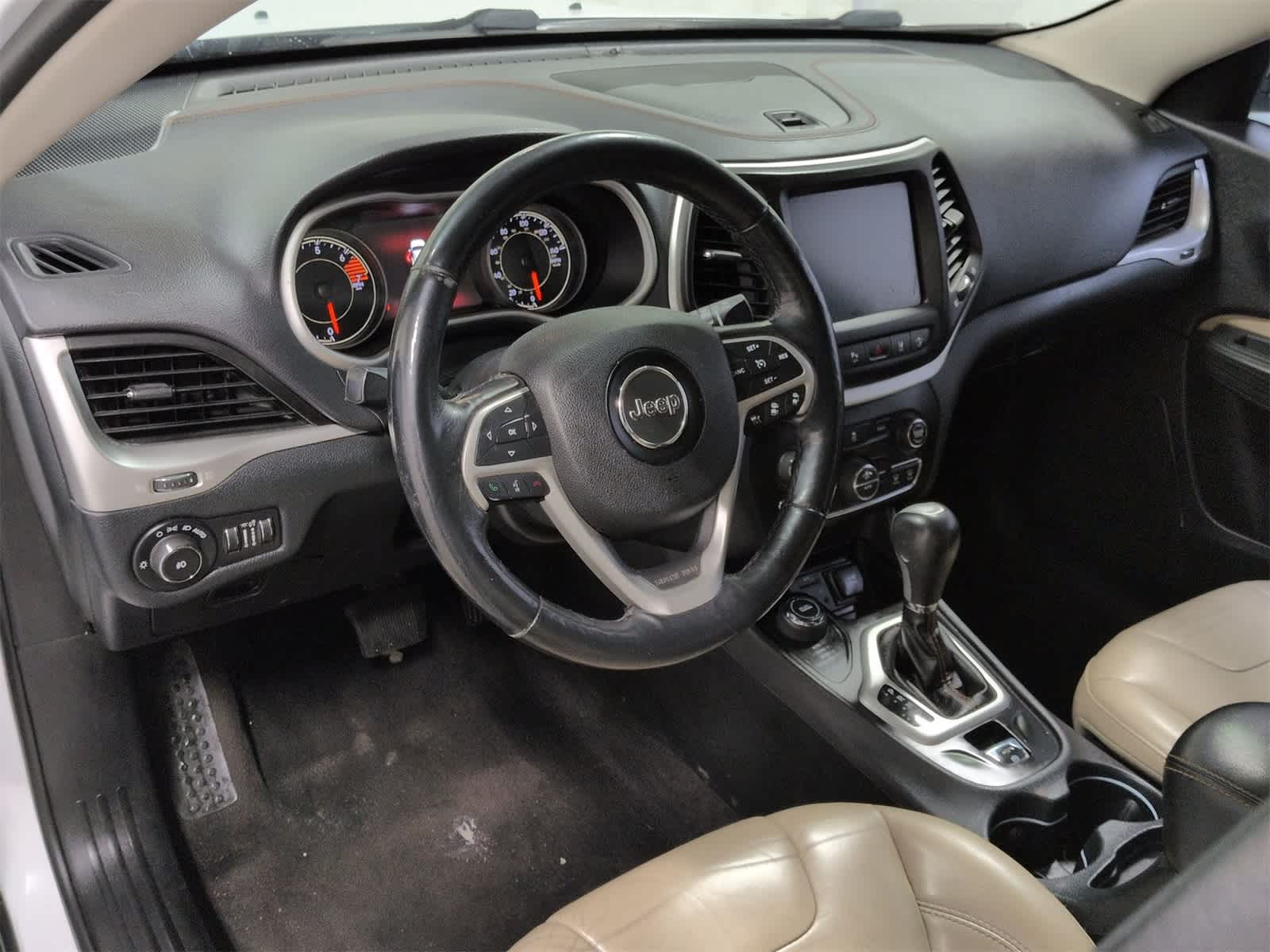 Thumbnail: 2016 Jeep Cherokee - 10