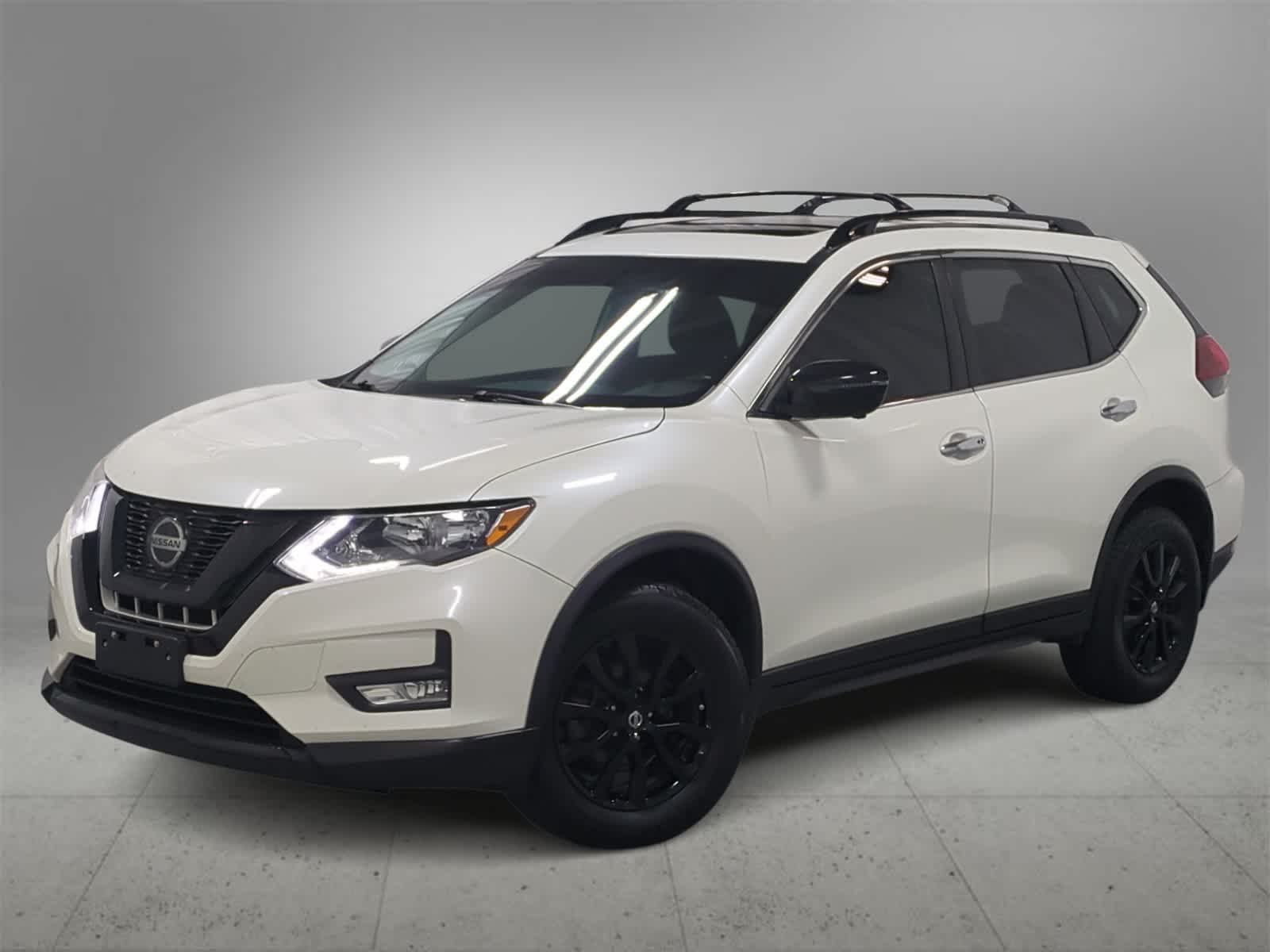 Thumbnail: 2018 Nissan Rogue - 1