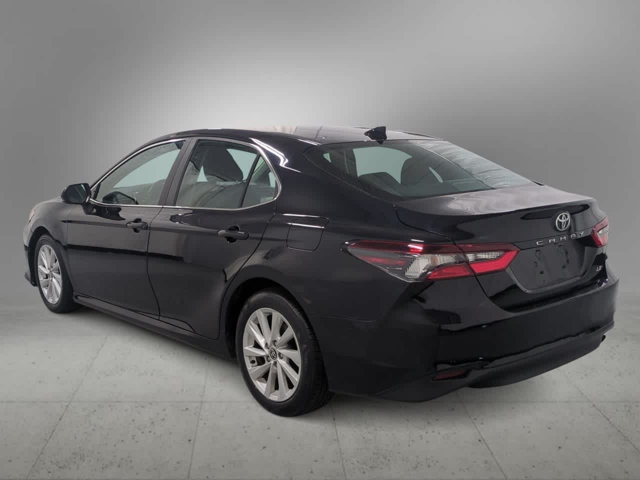Thumbnail: 2021 Toyota Camry - 6