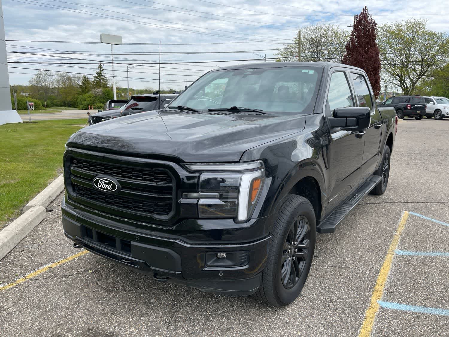 2025 Ford F-150 Lariat 4x4 SuperCrew 5-1/2 Box's photo