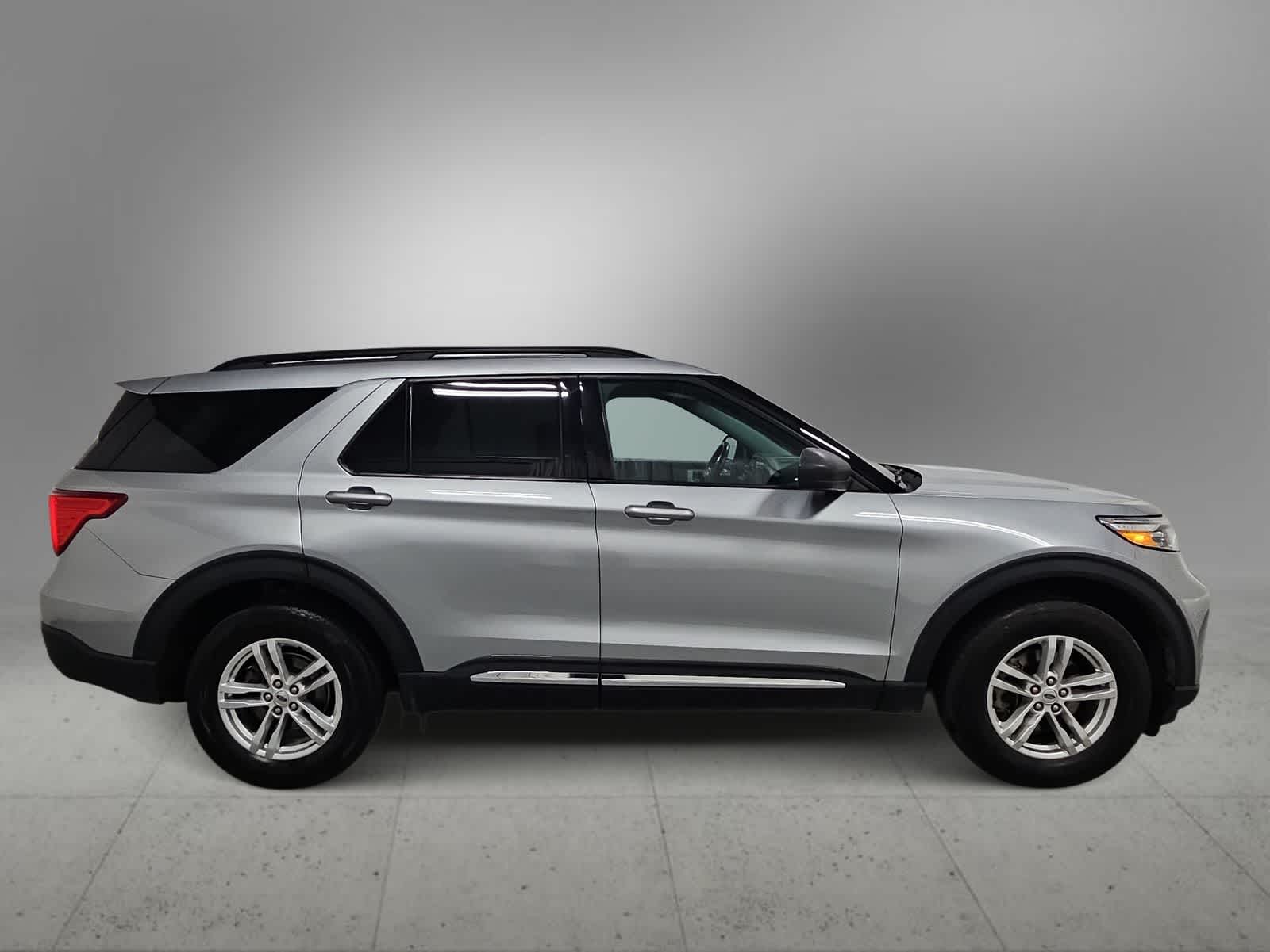 Thumbnail: 2022 Ford Explorer - 9
