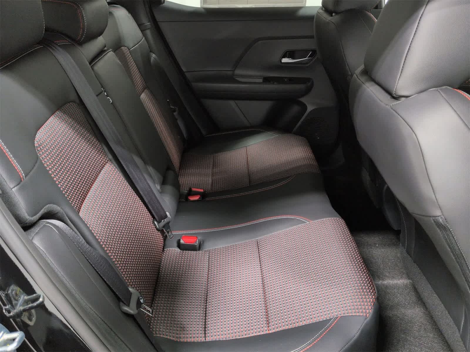 Thumbnail: 2026 Nissan Kicks - 21