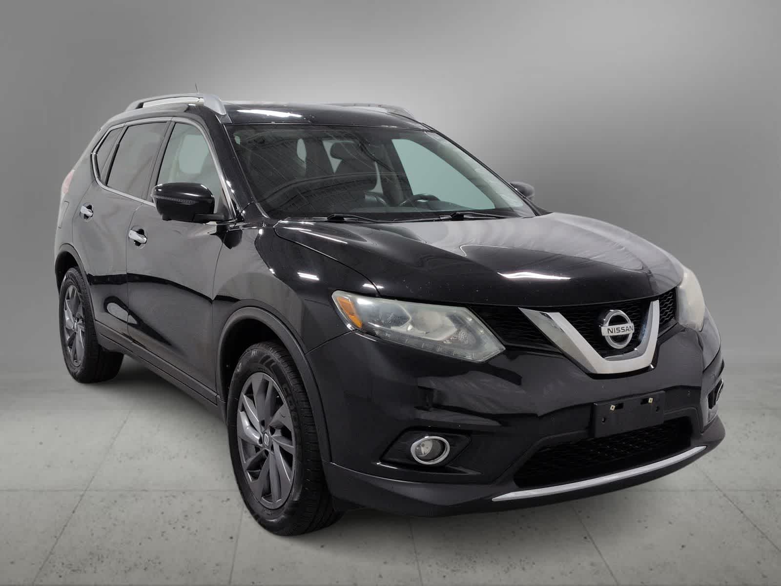 Used 2016 Nissan Rogue SL with VIN 5N1AT2MV5GC762984 for sale in Farmington, MI
