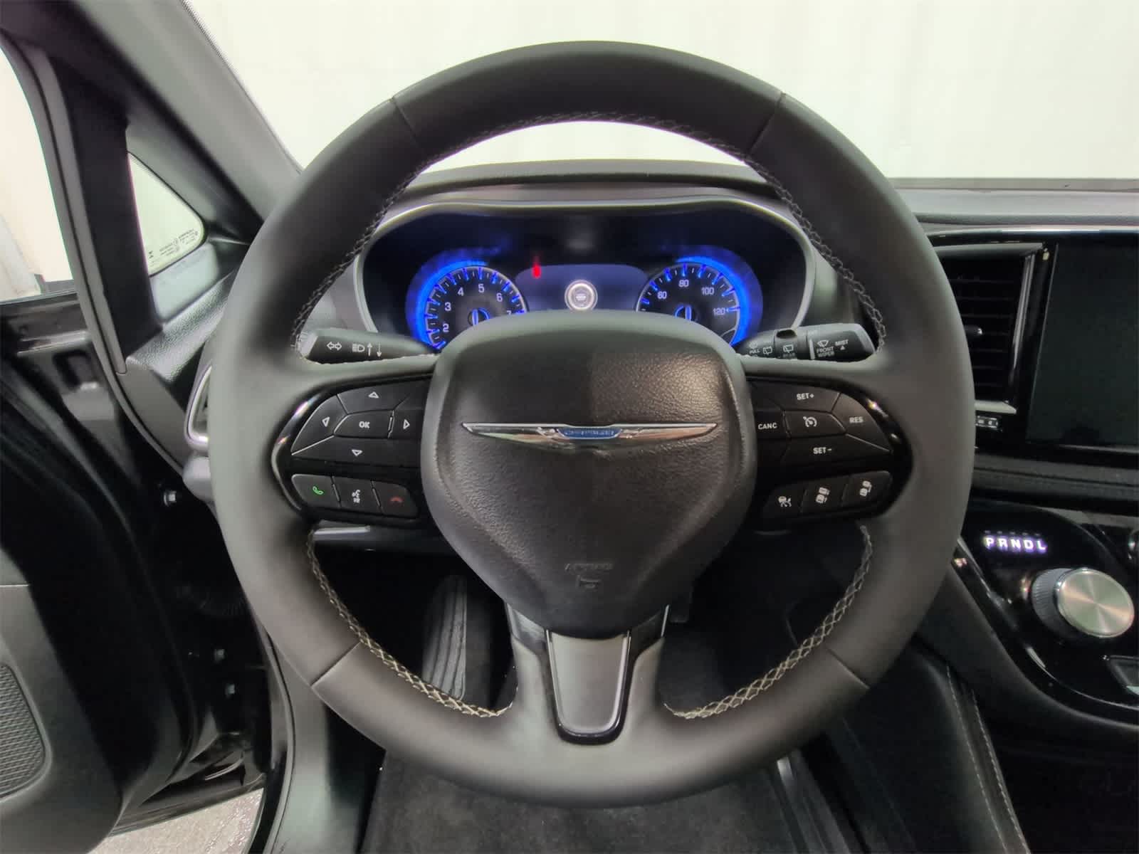 Thumbnail: 2025 Chrysler Pacifica - 25