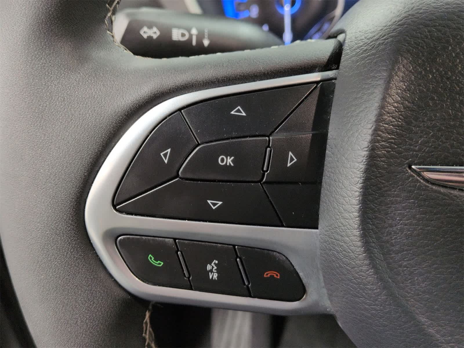 Thumbnail: 2025 Chrysler Pacifica - 24