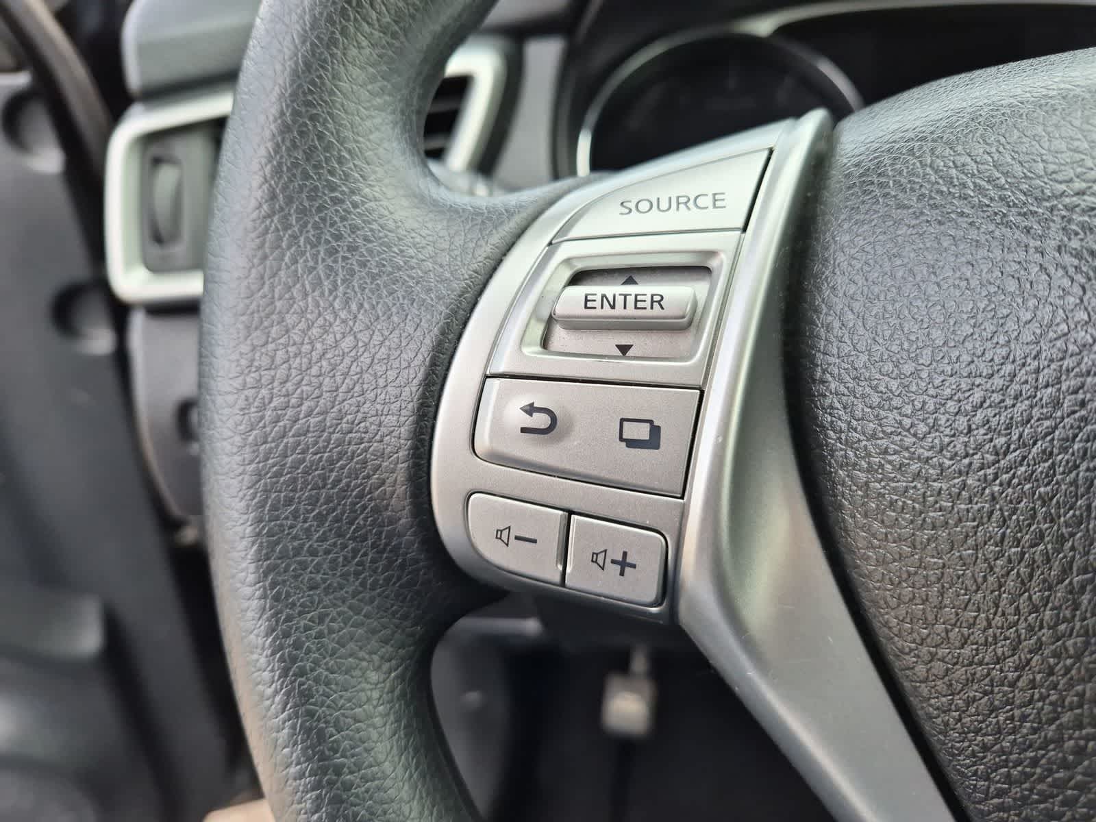 Thumbnail: 2016 Nissan Rogue - 23