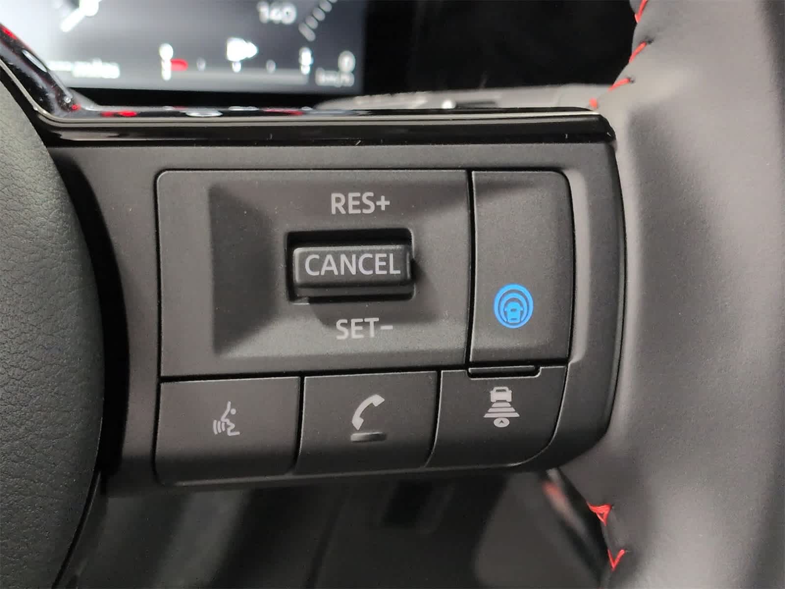 Thumbnail: 2025 Nissan Kicks - 25