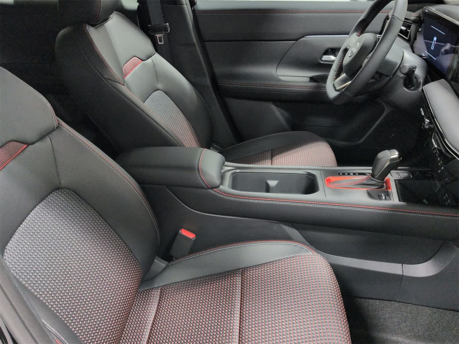 Thumbnail: 2025 Nissan Kicks - 22