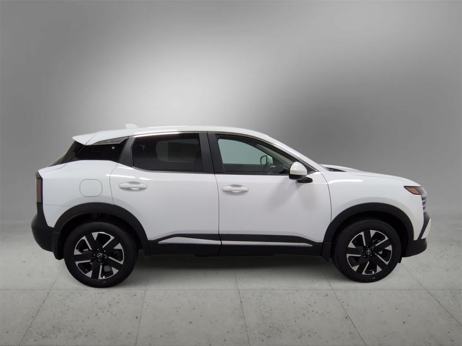 Thumbnail: 2025 Nissan Kicks - 9