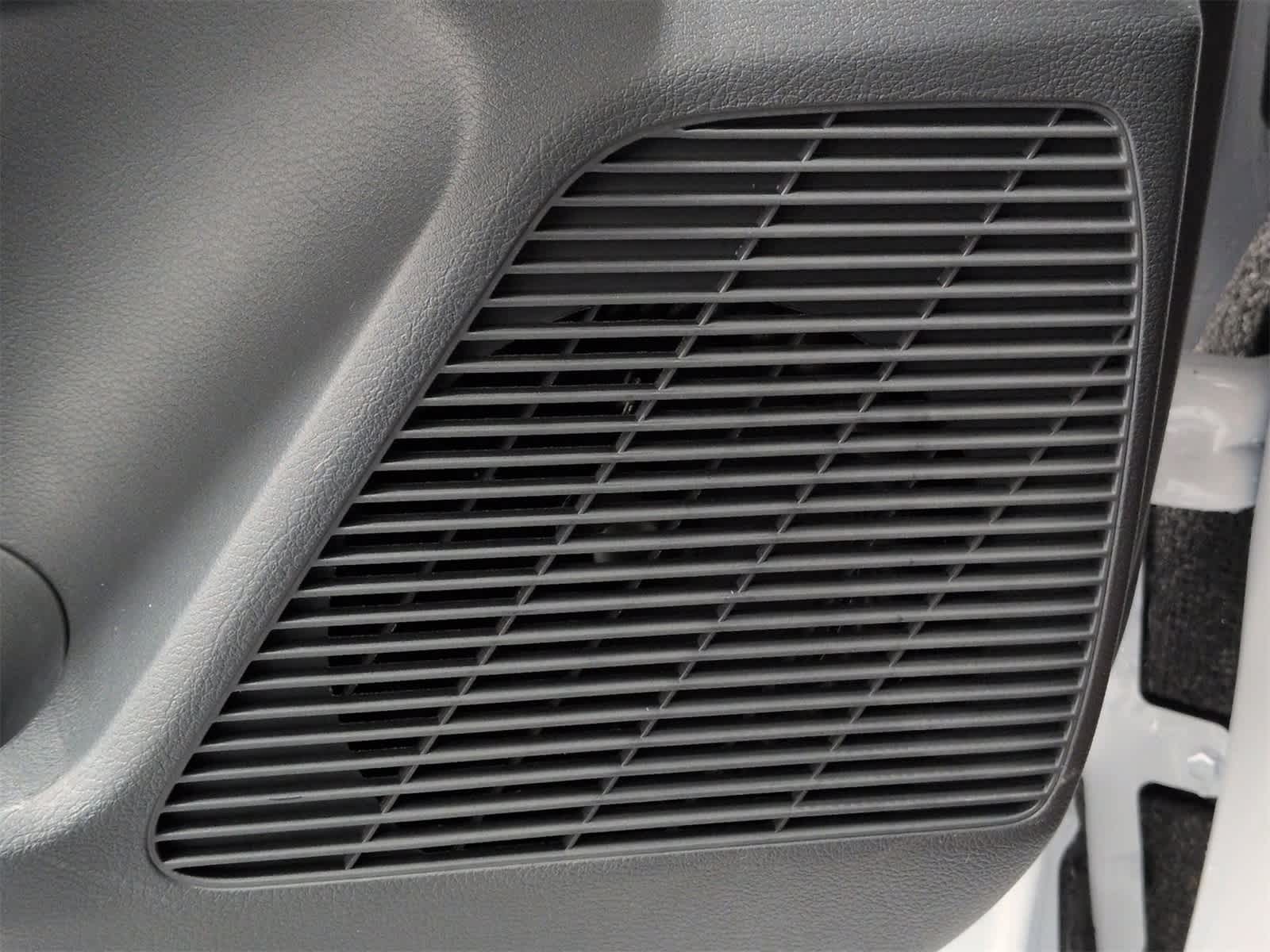 Thumbnail: 2026 Nissan Kicks - 24