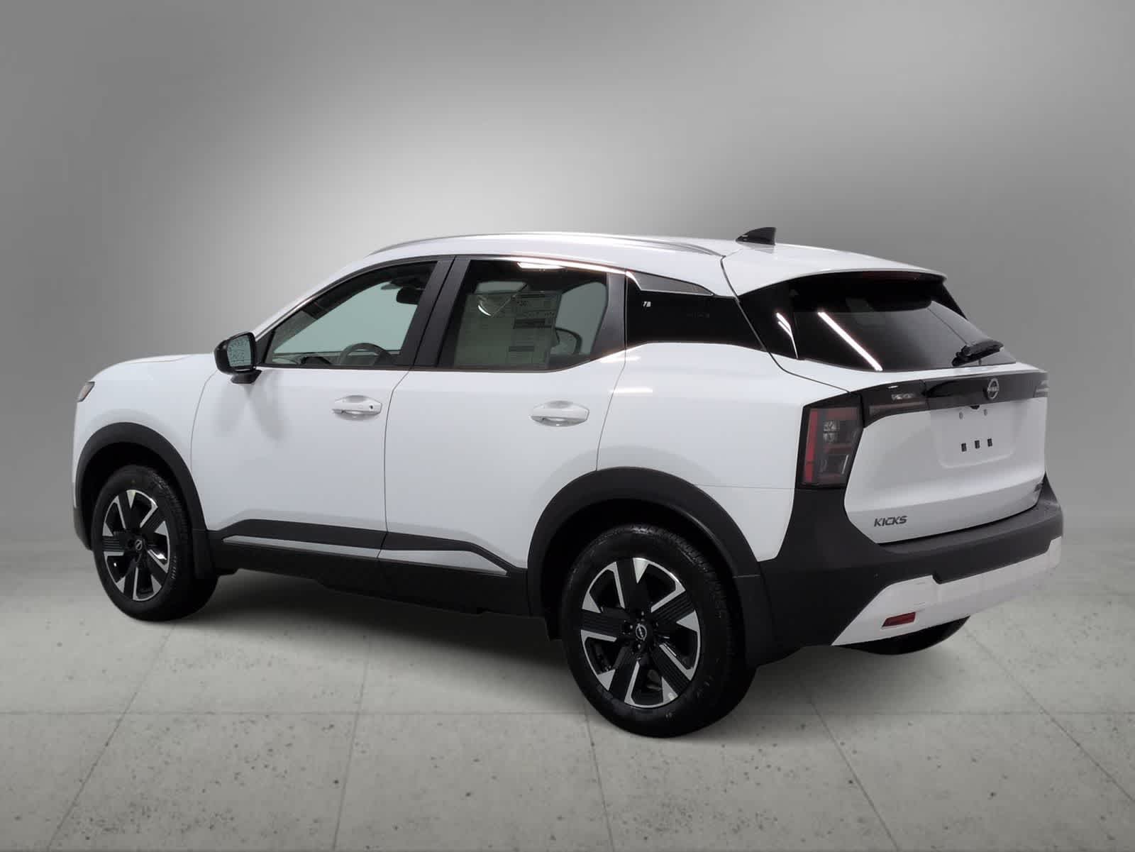 Thumbnail: 2026 Nissan Kicks - 6