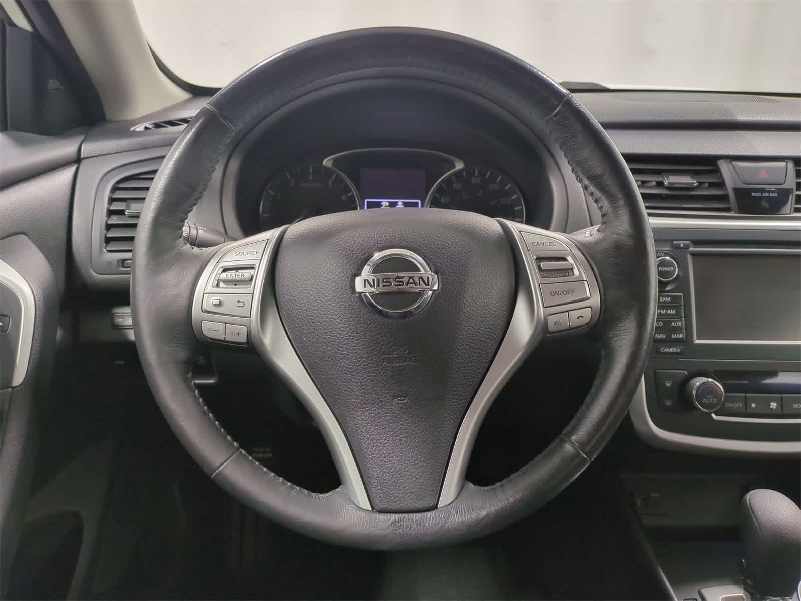 Thumbnail: 2016 Nissan Altima - 25