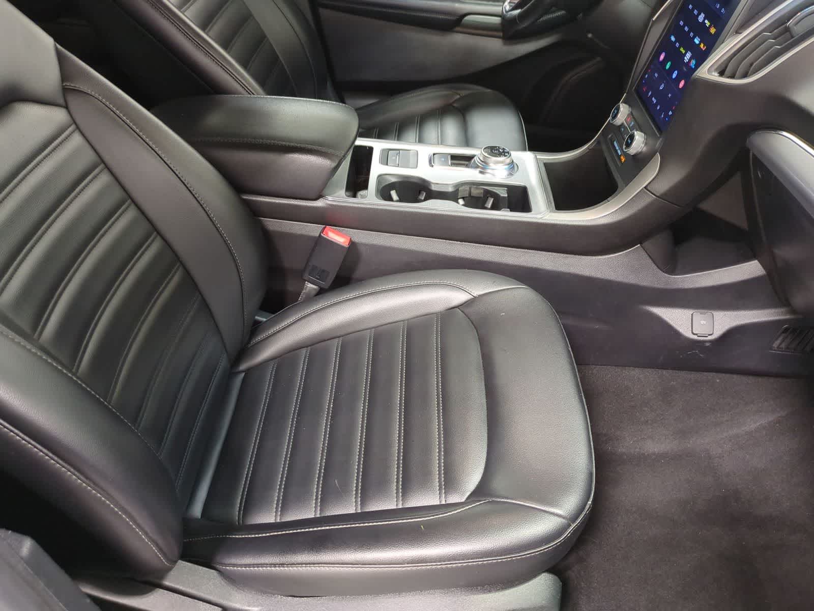 Thumbnail: 2022 Ford Edge - 21