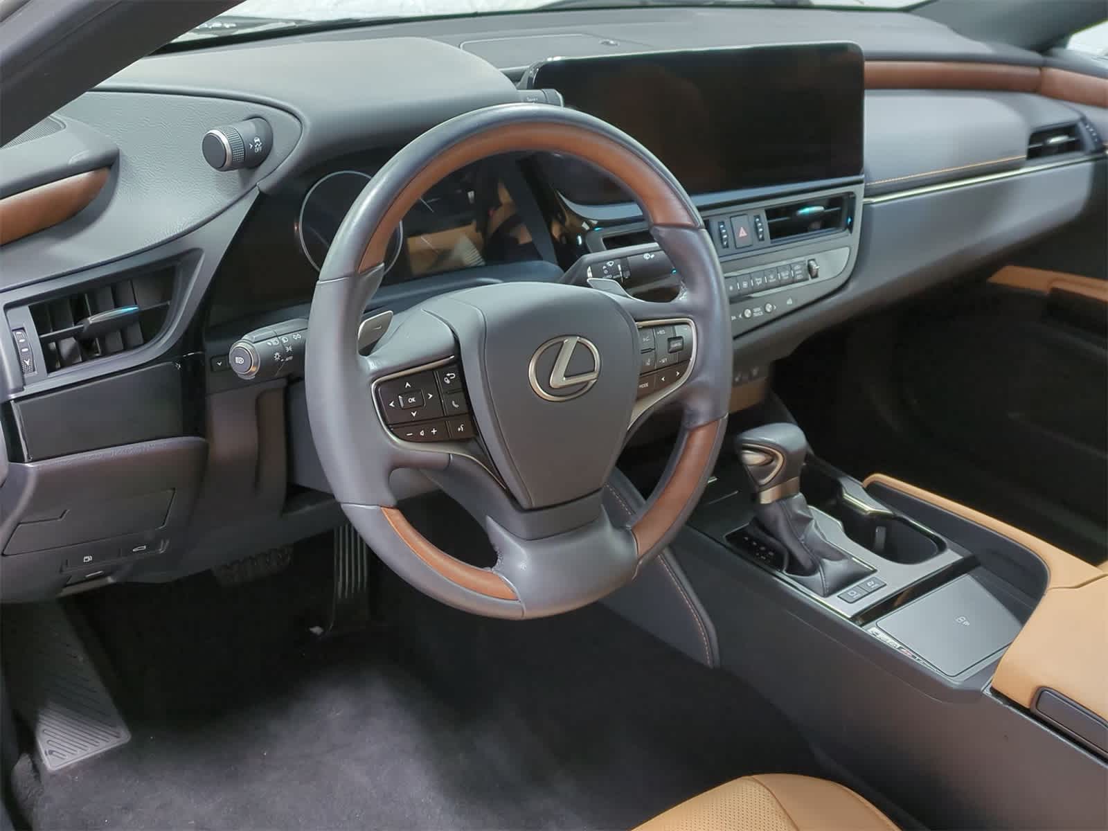 Thumbnail: 2023 Lexus ES - 10