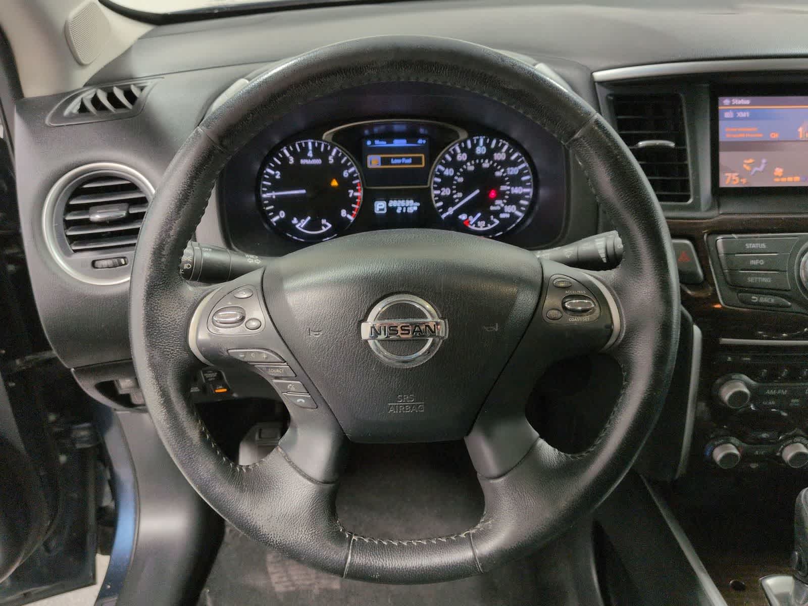 Thumbnail: 2014 Nissan Pathfinder - 24