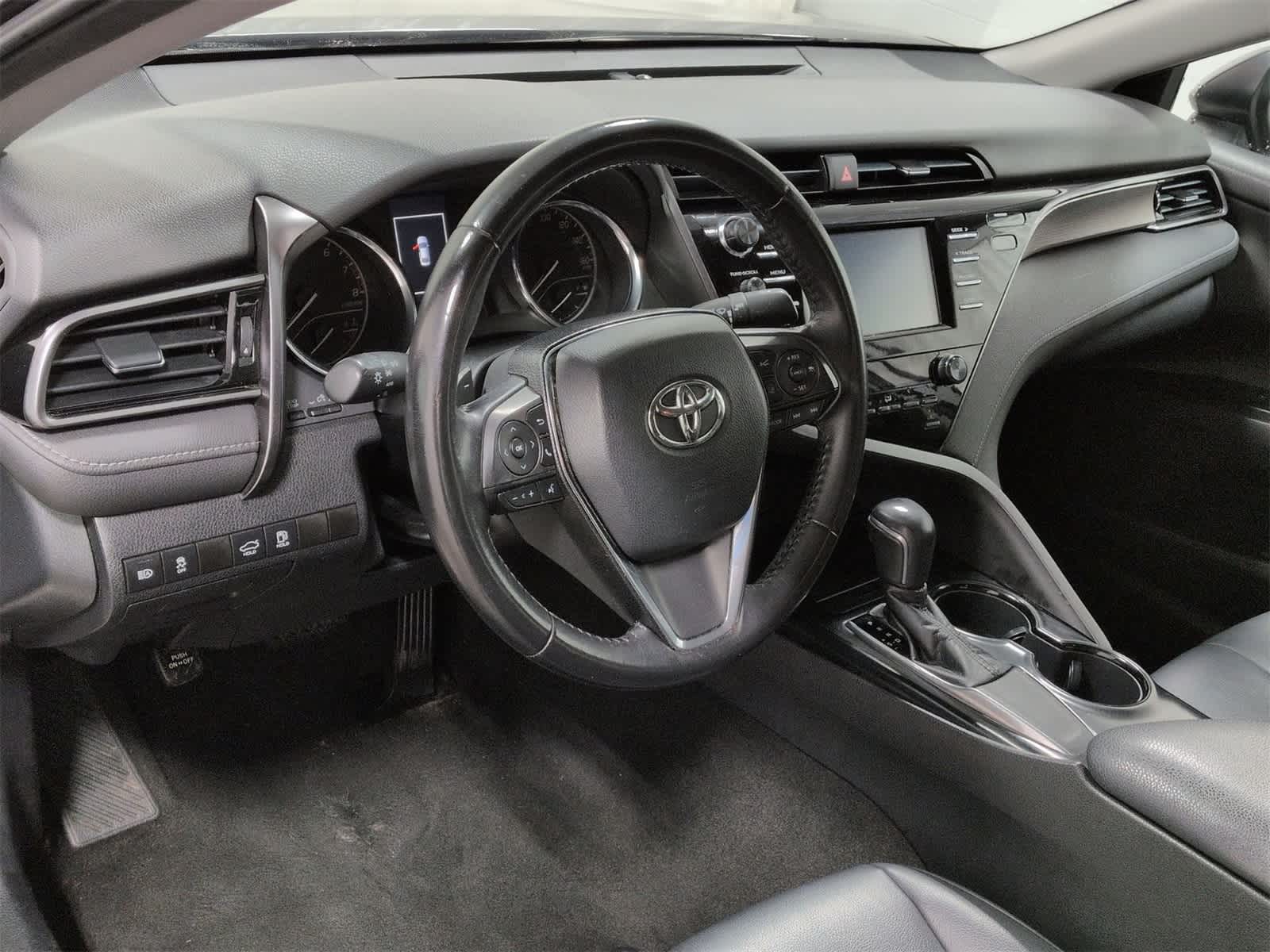 Thumbnail: 2019 Toyota Camry - 10