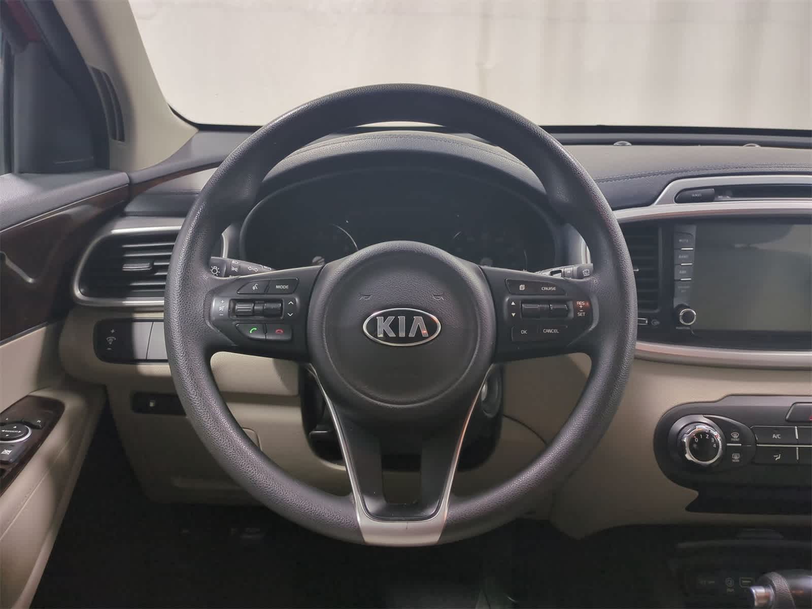Thumbnail: 2017 Kia Sorento - 23