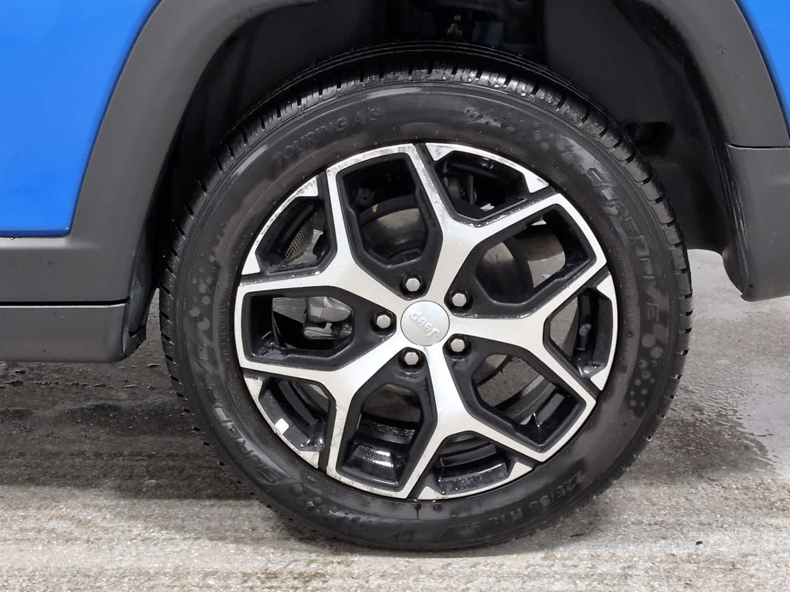 Thumbnail: 2024 Jeep Compass - 14