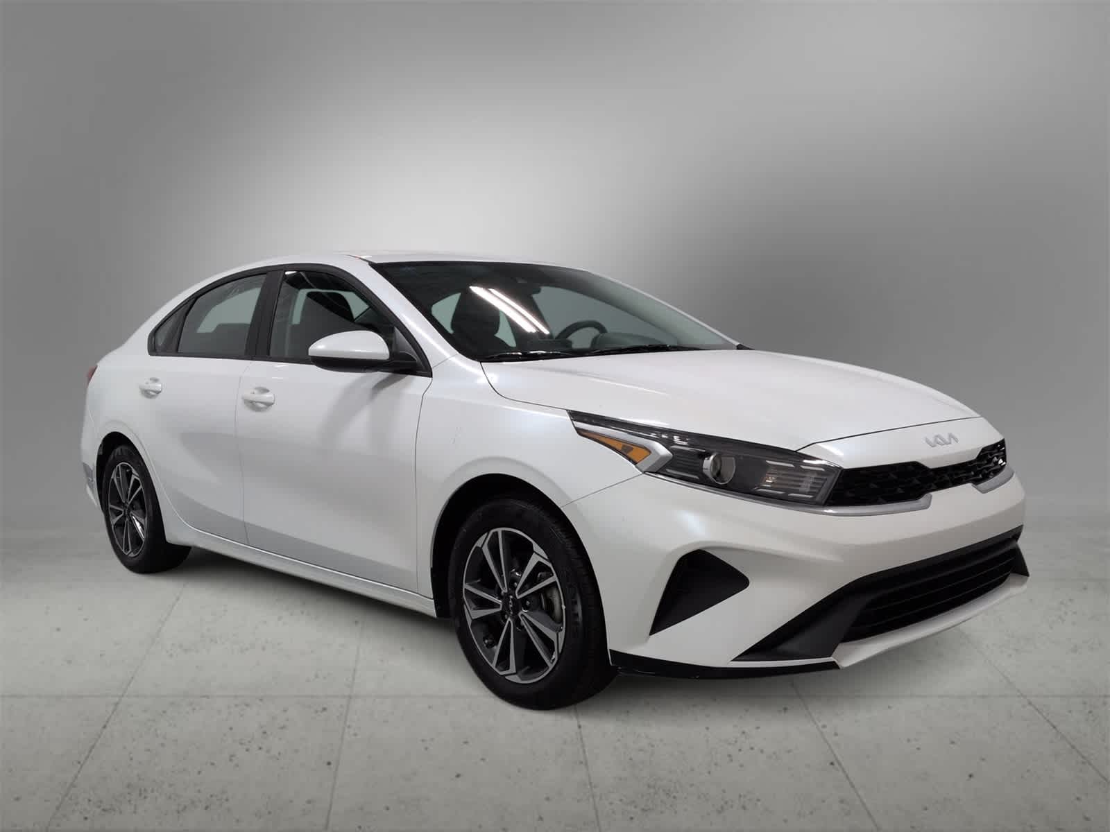 Thumbnail: 2023 Kia Forte - 2