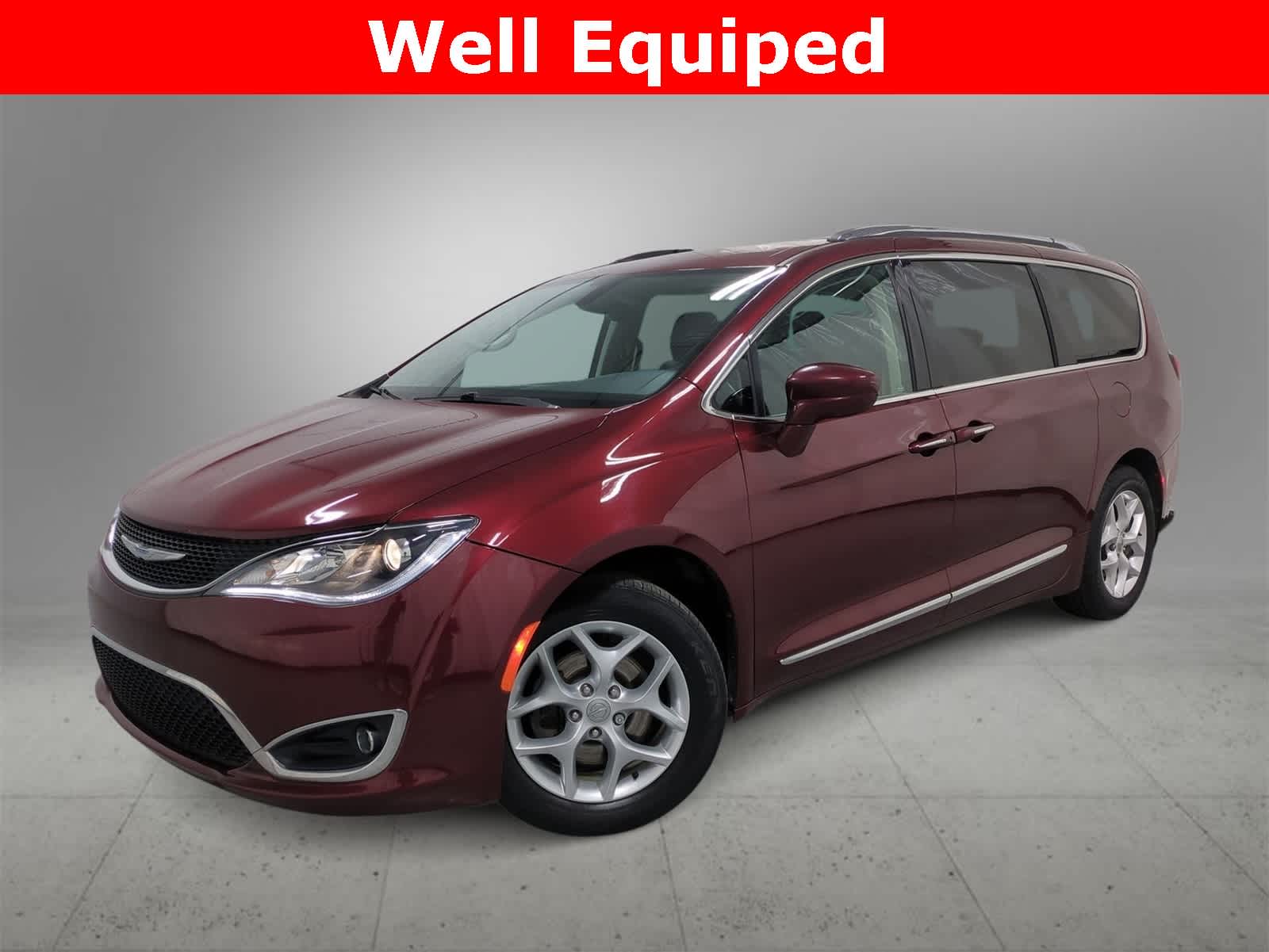2018 Chrysler Pacifica  -
                  Farmington Hills, MI