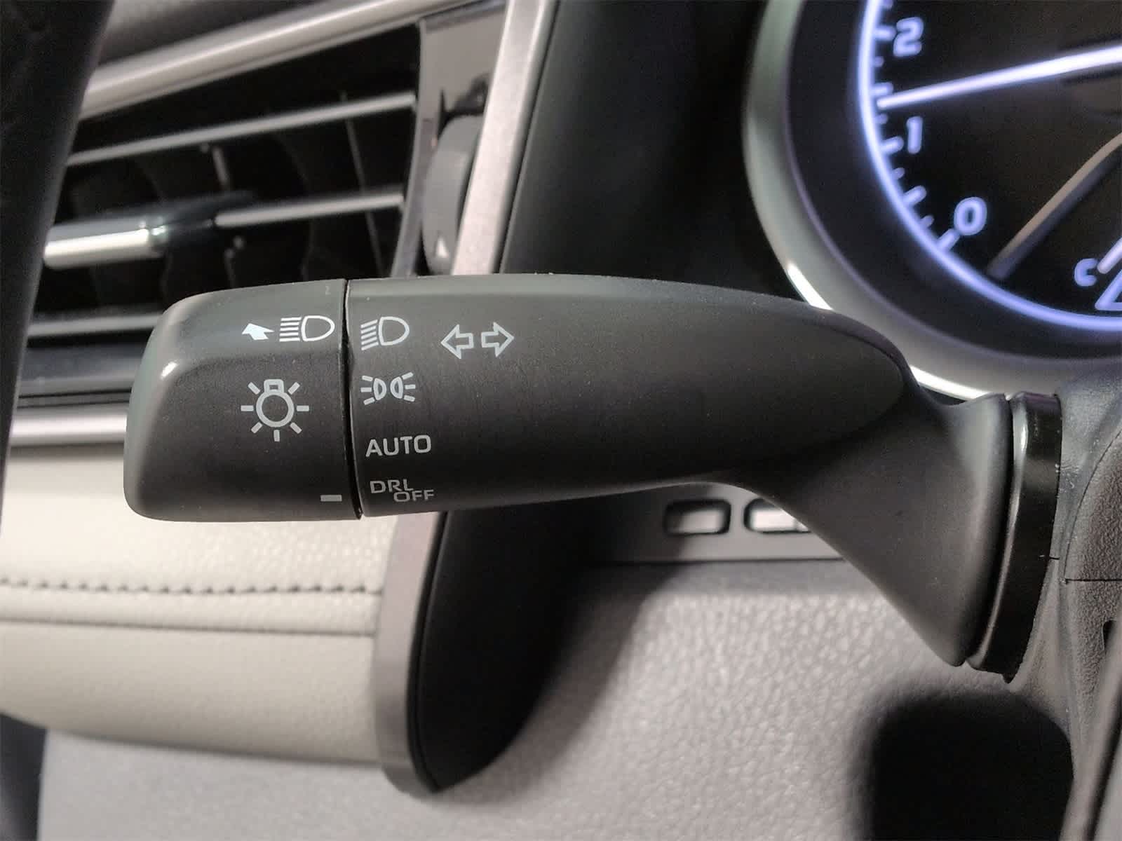 Thumbnail: 2022 Toyota Camry - 27