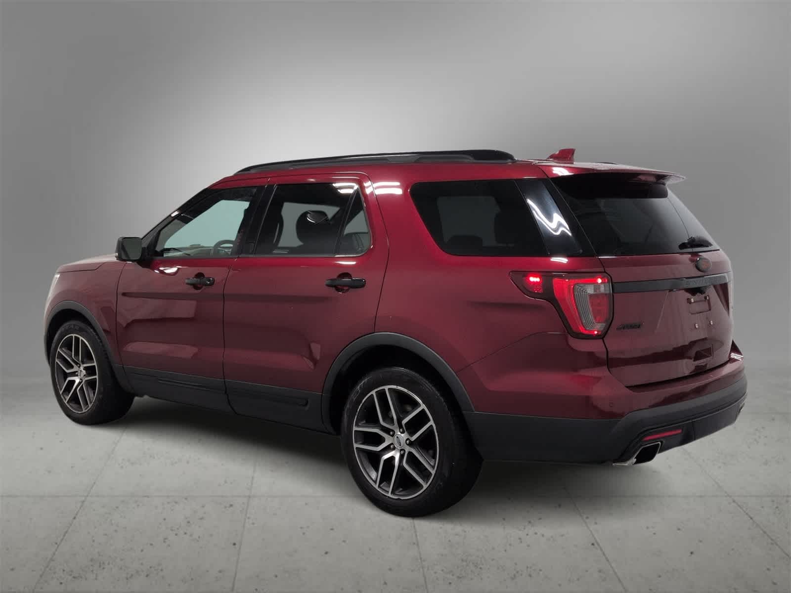 Thumbnail: 2016 Ford Explorer - 6