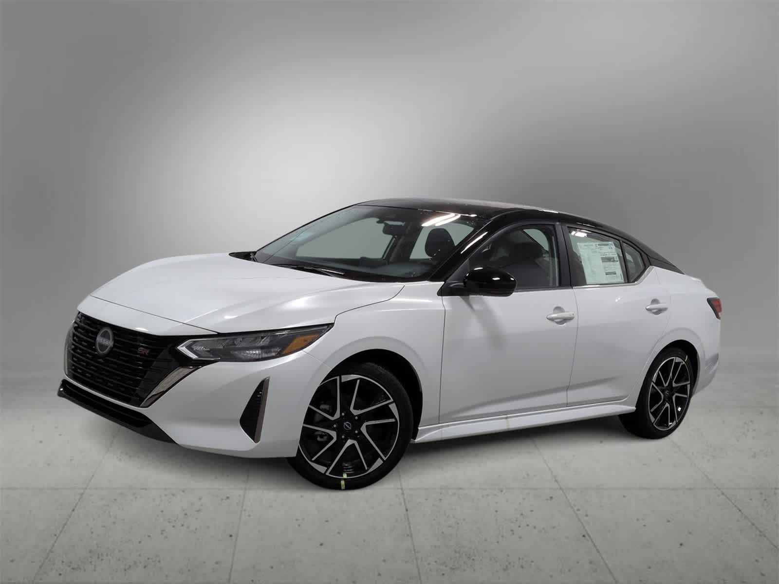 2025 Nissan Sentra SR's photo