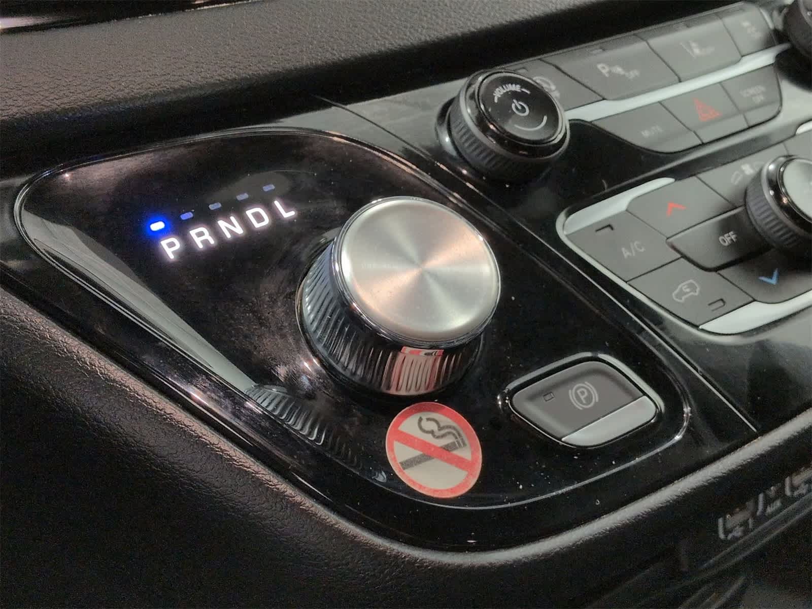 Thumbnail: 2025 Chrysler Pacifica - 31