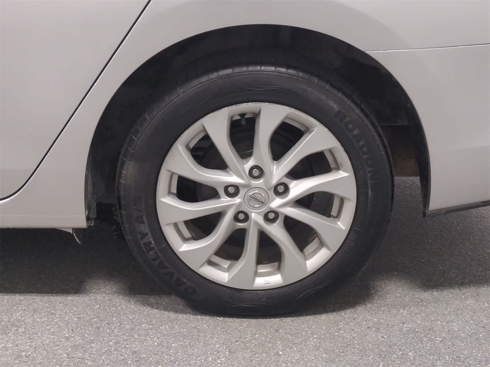Thumbnail: 2018 Nissan Sentra - 14