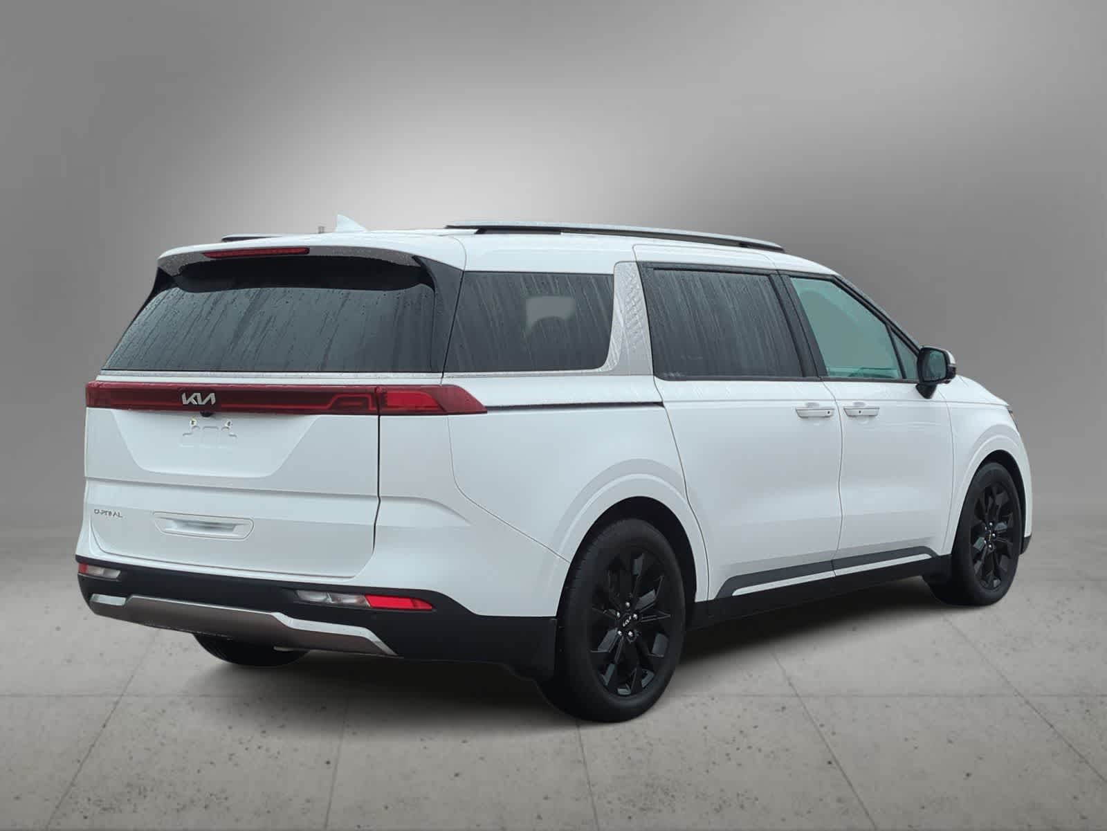 Thumbnail: 2023 Kia Carnival - 8