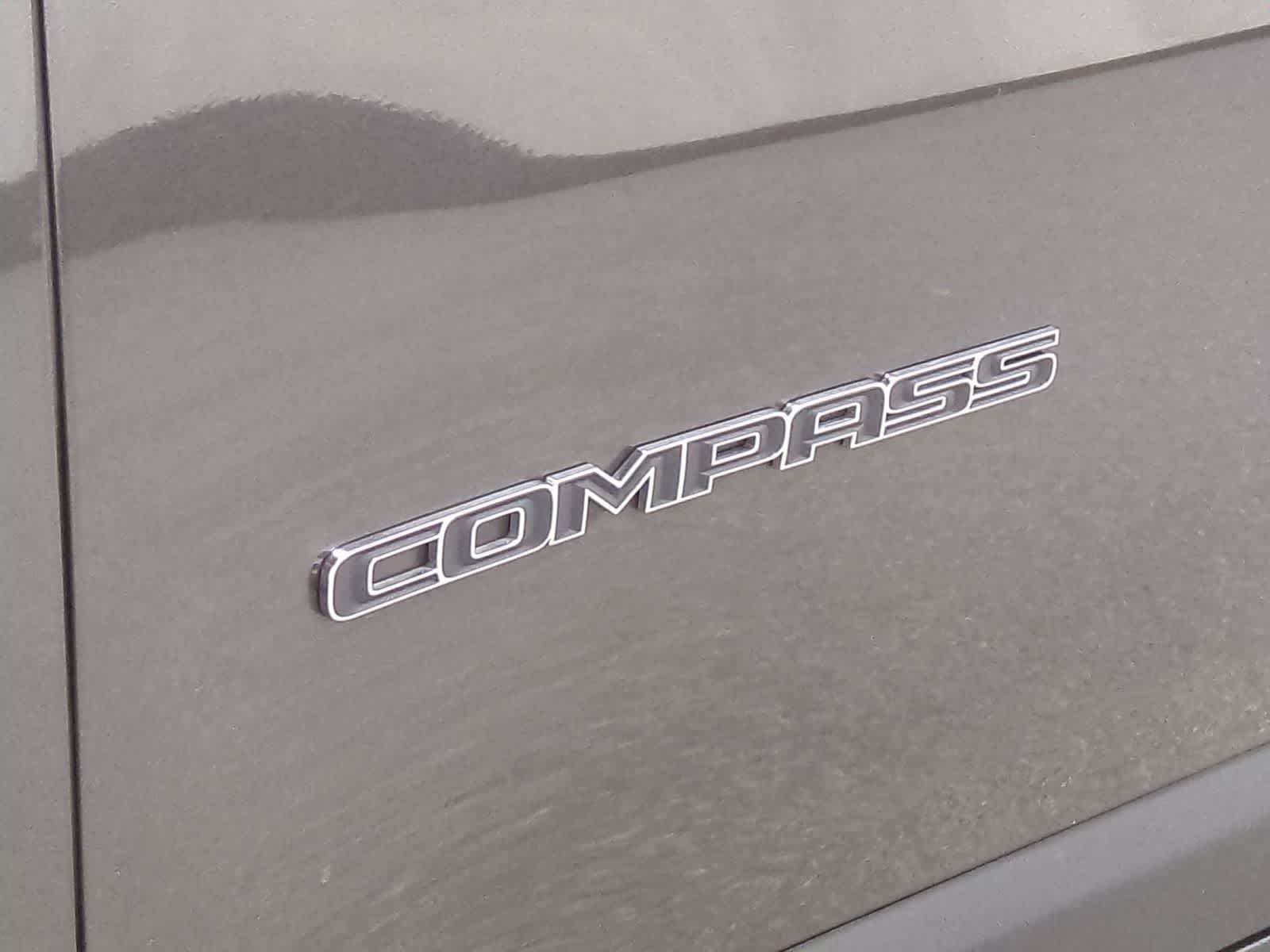 Thumbnail: 2018 Jeep Compass - 12