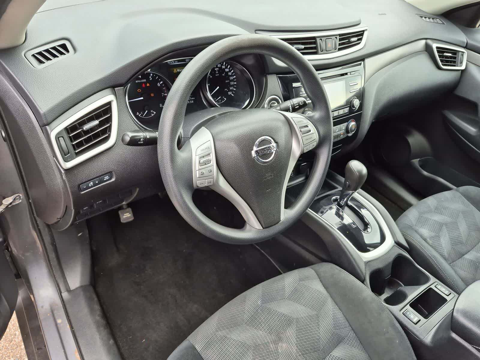 Thumbnail: 2016 Nissan Rogue - 10