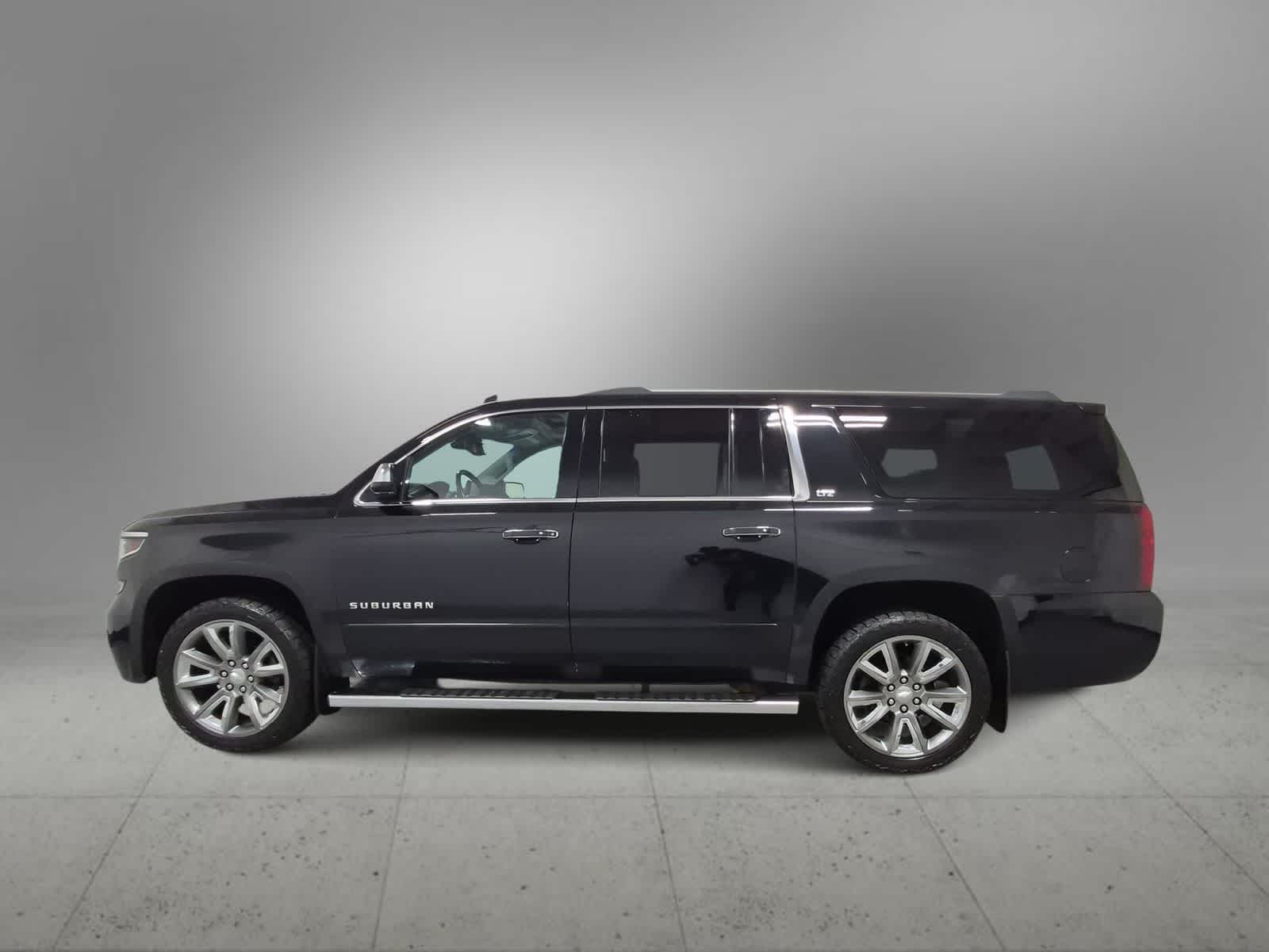 Thumbnail: 2016 Chevrolet Suburban - 4